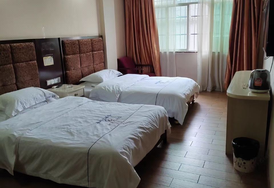 Hunan Hotel Shanghai Hotel Overview
