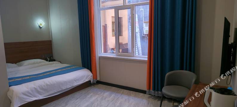 阿拉善左旗吉兰泰亿鑫商务宾馆图片