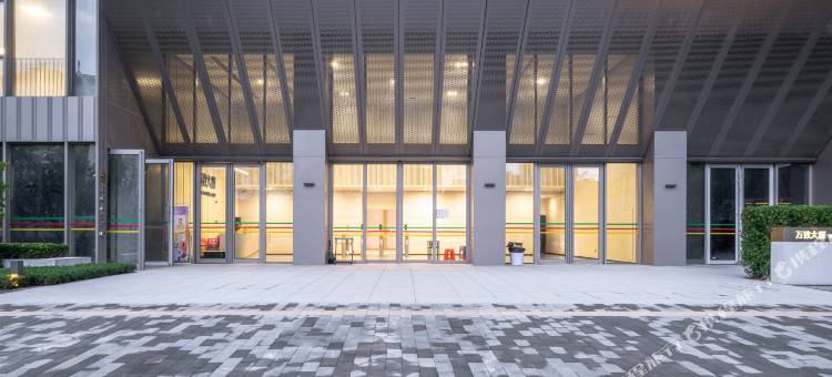 铂斯登行政公寓(深圳坂田地铁站坂田万科广场店)图片