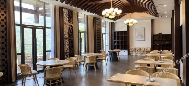 印江映美湖伴山酒店(大圣墩景区店)图片