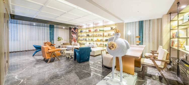 拉萨顿珠金融城柳梧万达广场亚朵酒店图片