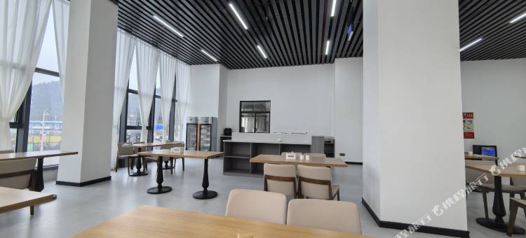 新居酒店(六盘水盘州政务大厅店)图片