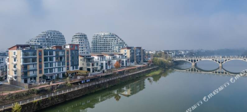 黄山屯溪上街上行江景度假民宿(屯溪老街店)图片