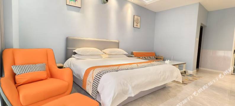 澜奢观影民宿(石家庄长安万达店)图片