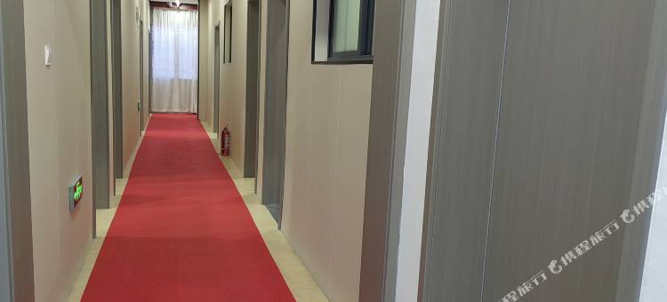 OYO浮梁洪源公路宾馆图片