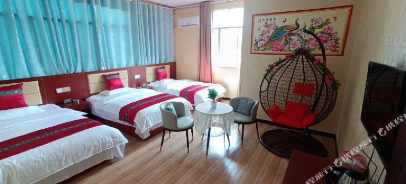 乡村人家(阿依河店)图片