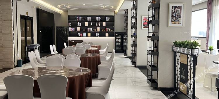 四季影院酒店(南昌八一广场火车站店)图片