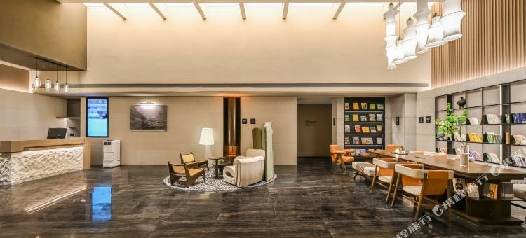 林芝墨脱莲花公园亚朵酒店图片