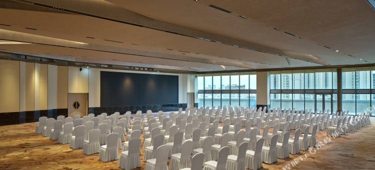 泰兴皇冠假日酒店图片