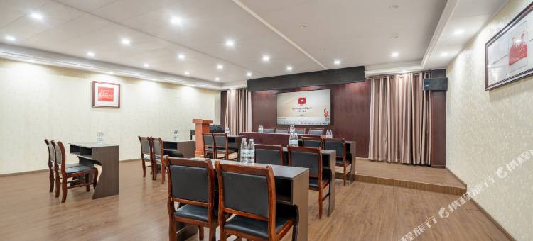 亚悦酒店(上饶横峰县县政府店)图片