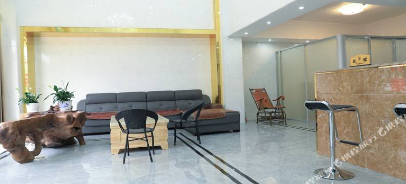 安远如梦酒店图片