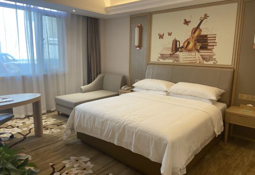 Vienna Hotel (Jiaozhou Jiaodong International Airport) Hotel Overview