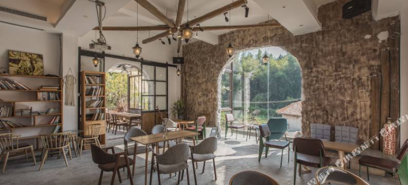 丹霞山山原色民宿图片