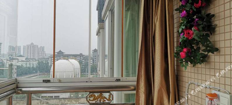 成都远方青年旅舍(一品天下地铁站店)图片