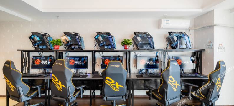 沈阳Rush B红钻电竞公寓(青年公园彩电塔夜市店)图片