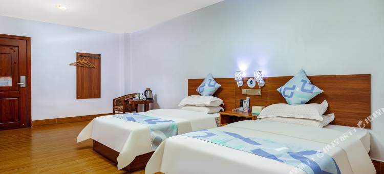 轻住悦享酒店(湛江硇洲岛德喜商场店)图片