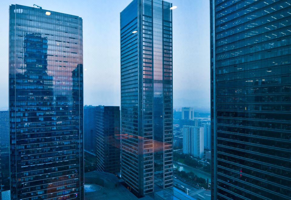 EFC Oakmade Apartment Hotel ( AS Center)