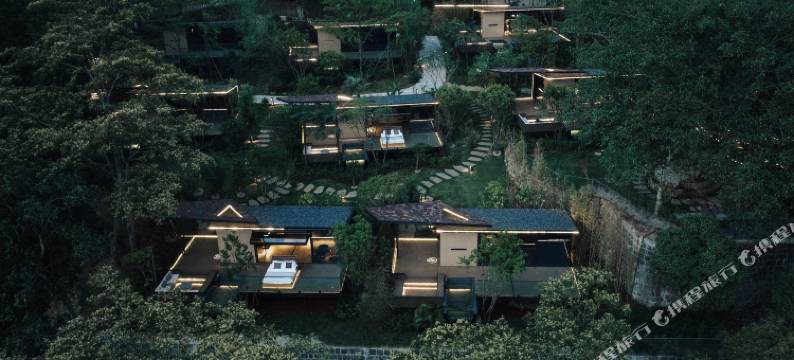 腾冲荷花摩旅野奢温泉酒店图片