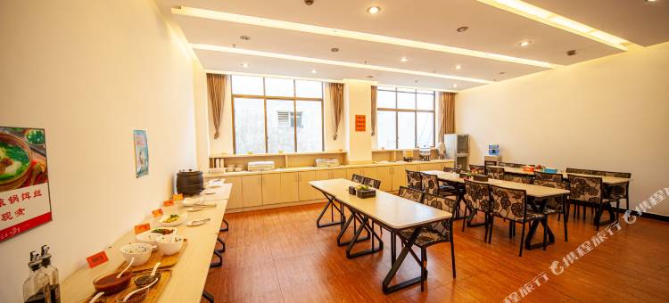 派柏·云酒店(腾冲靖边广场店)图片