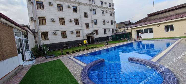 夏日酒店(Summer Hotel)图片