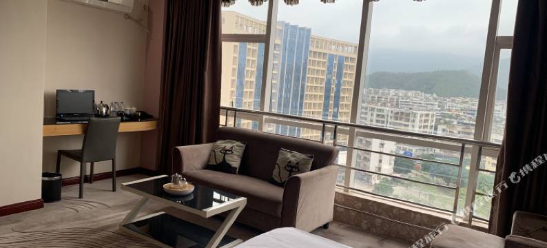 卓越商务酒店(江门新会冈州广场店)图片