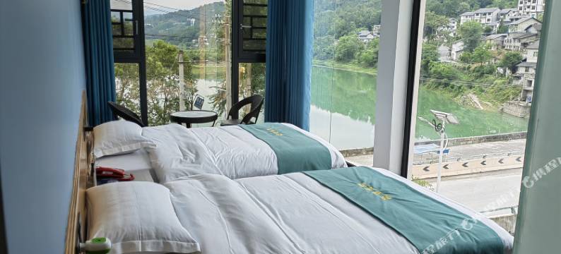 正安蓝湖民宿图片