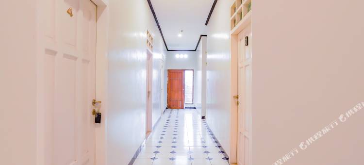 O酒店江南风格公寓(Gangnam Style Residence Mitra RedDoorz Near Merr Surabaya)图片