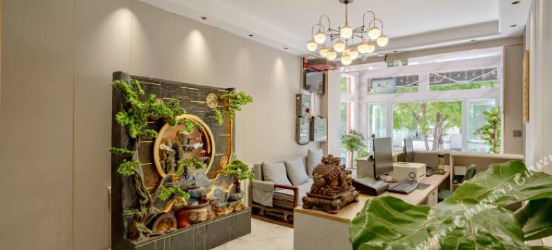 布尔津悦客逸嘉小院站(中俄老码头风情街店)图片