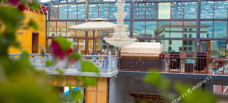 马店·藏式艺术美景度假美宿(香格里拉松赞林寺店)图片