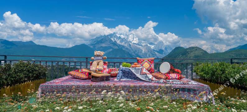 江南设计师日照金山·空中GarDen雪山观景文化美宿(丽江古城店)图片