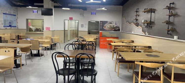 沙海城市酒店(乌鲁木齐高铁站北广场店)图片