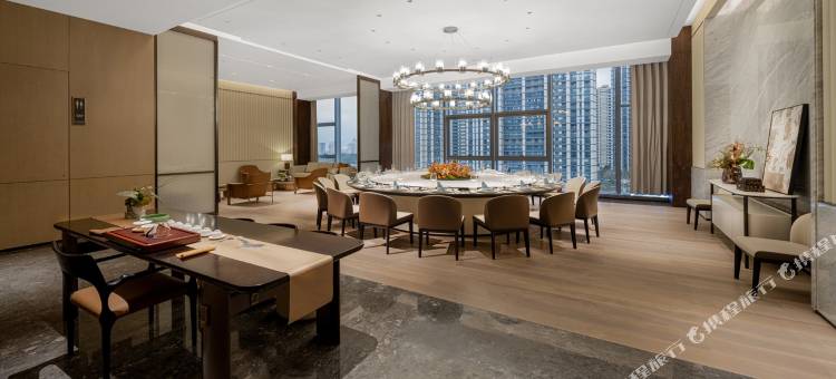 万固雷迪森广场酒店图片