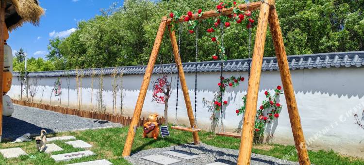 花筑·邻家小院(二道白河长白山高铁站店)图片