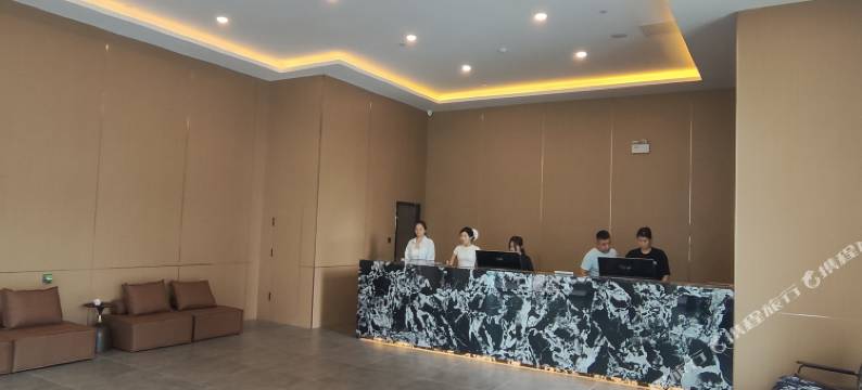 青岛瑰宝里酒店(中央商务区店)图片