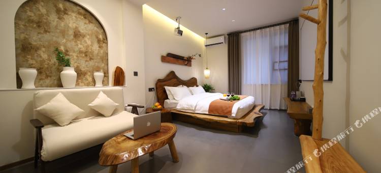 万岁居民宿(开封清明上河园店)图片