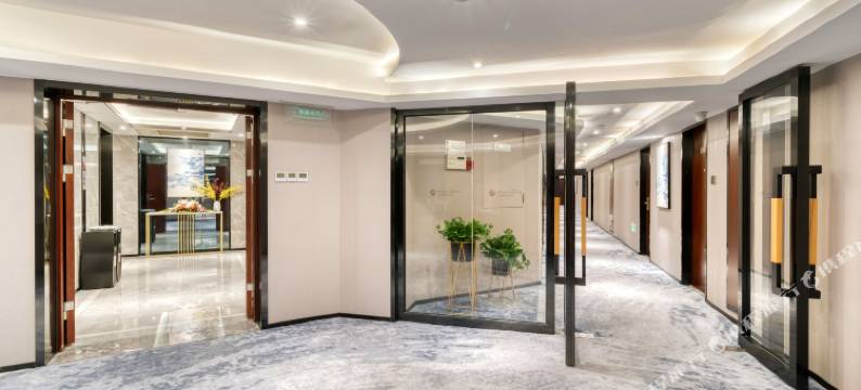 杭州西湖湖滨银江宾馆(万安桥地铁站店)图片