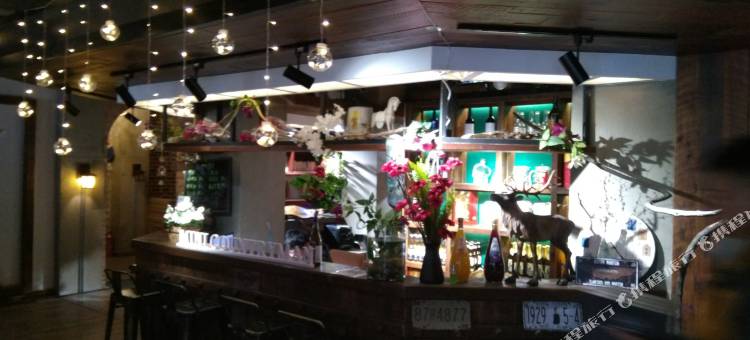 97号动车驿站(柞水营盘镇朱家湾村店)图片
