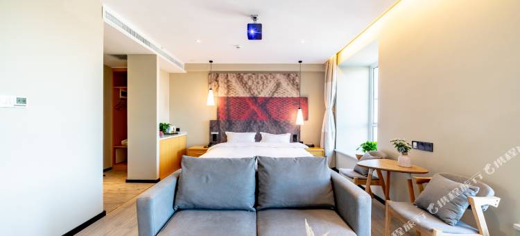 睿柏·云酒店(晋中万达广场店)图片