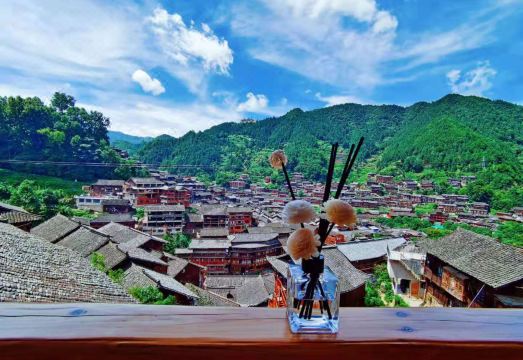 Yinshu Homestay Hotel Overview