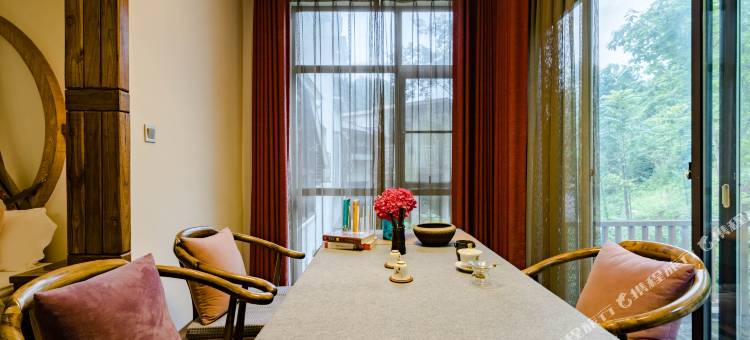 花筑·壹城一家客栈(张家界国家森林公园东大门店)图片