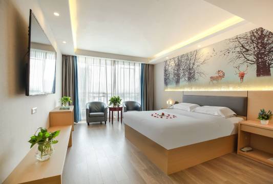 久龙景宏酒店(六盘水六枝特区休闲广场高铁南站店)