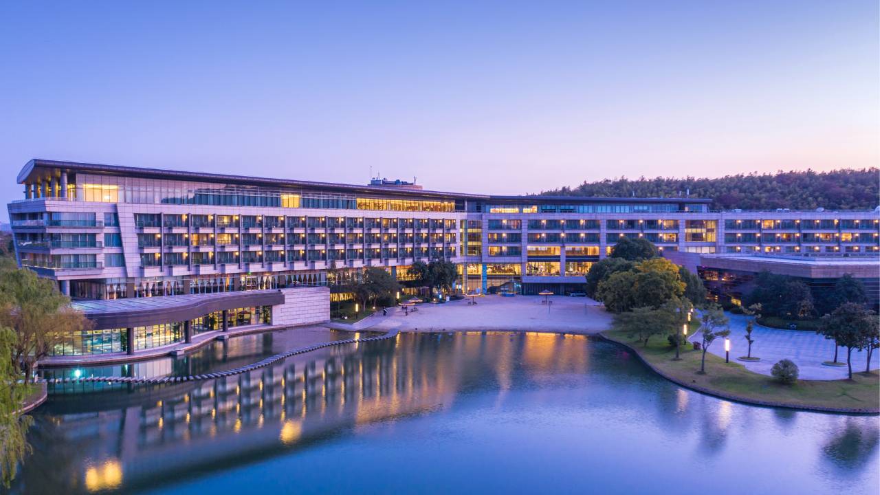 上海佘山世茂艾美酒店图片