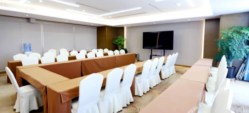 辰玺酒店(高铁东站CBD会展中心店)图片