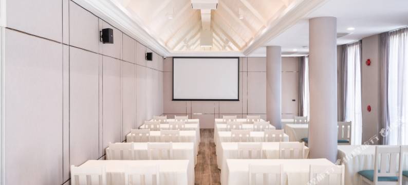 芭堤雅曼哈顿酒店(Manhattan Pattaya Hotel)图片