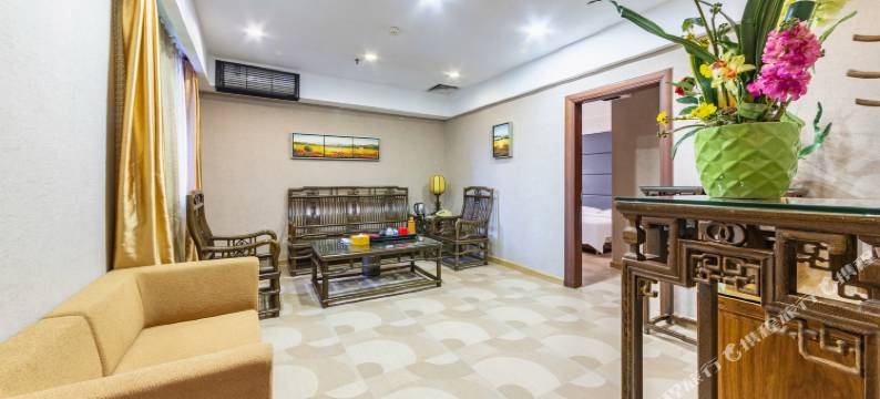 嘉州假日酒店(梅州市中心嘉印拾光乐园店)图片