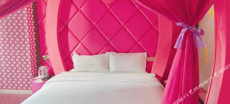 广州LOVEME情侣主题酒店(广州花都融创文旅城店)图片