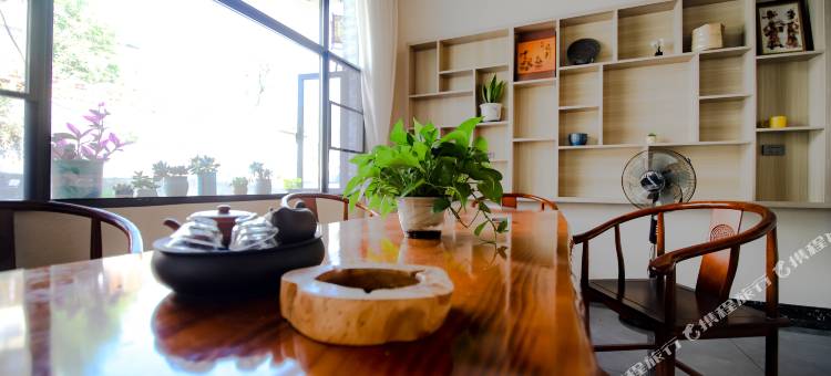 清风小筑(神农架木鱼镇店)图片
