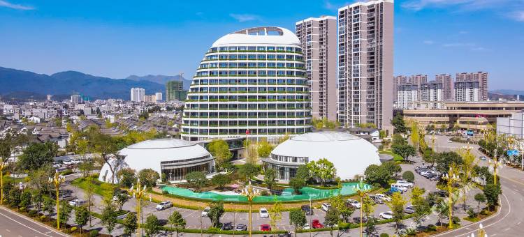 罗平金花玉湖广场酒店图片