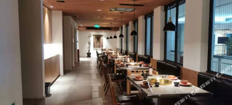 赛亚江景酒店(重庆解放碑洪崖洞店)图片