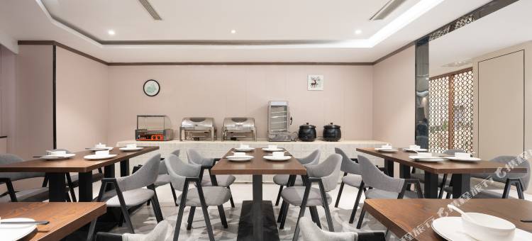 凡里酒店(武汉汉口火车站地铁站店)图片